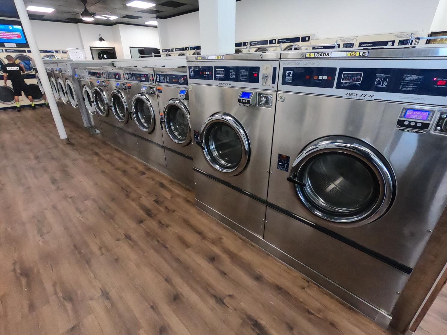 Community saved Del Mar laundromat new local owner keeps it clean